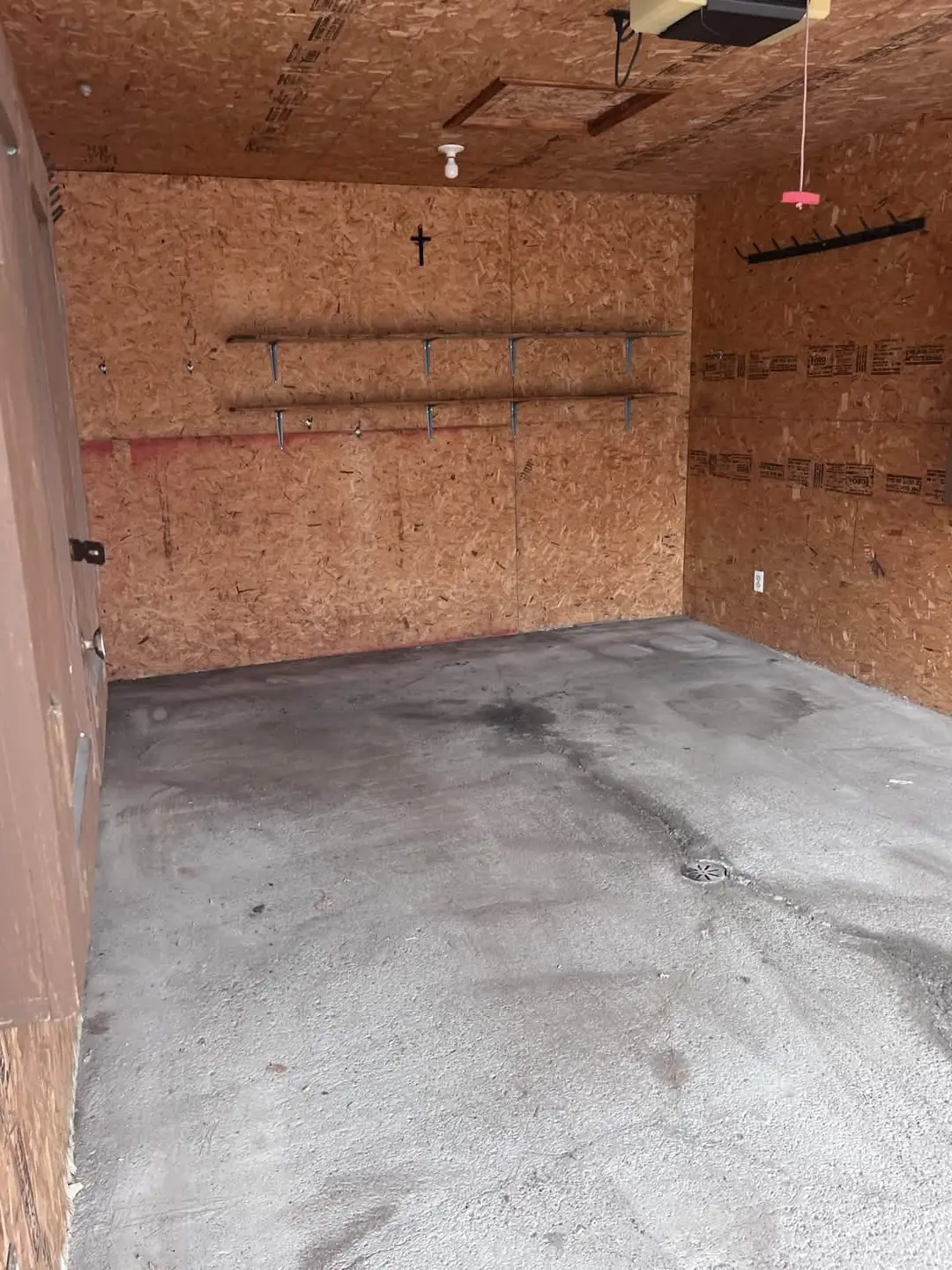 Garage completely emptied and cleaned by our team, Ramasse Vite Montréal